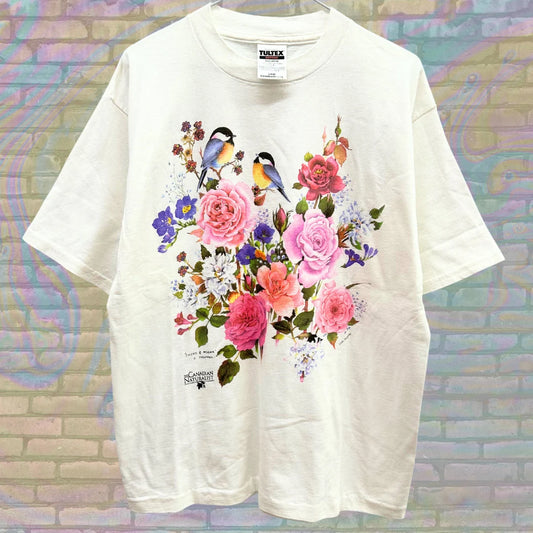 Birds & Roses Canadian Naturalist Birds and Flowers Tshirt Large Unisex 90s Vintage Animal Nature print Made in Canada