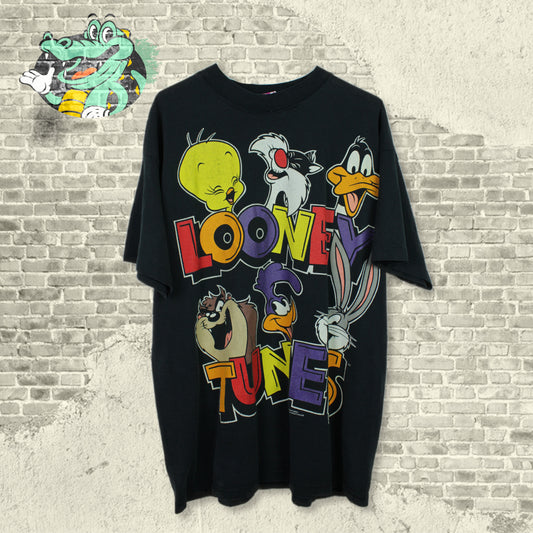 Vintage 90s Looney Tunes Big Print Logo and Characters T-shirt - Large