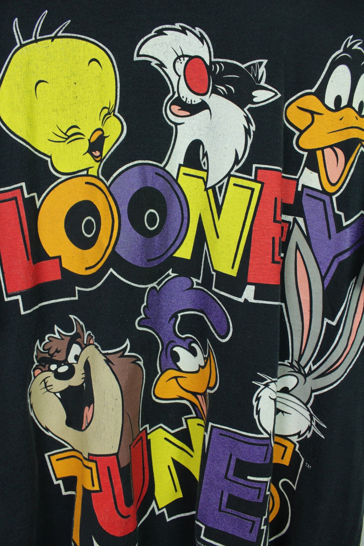 Vintage 90s Looney Tunes Big Print Logo and Characters T-shirt - Large