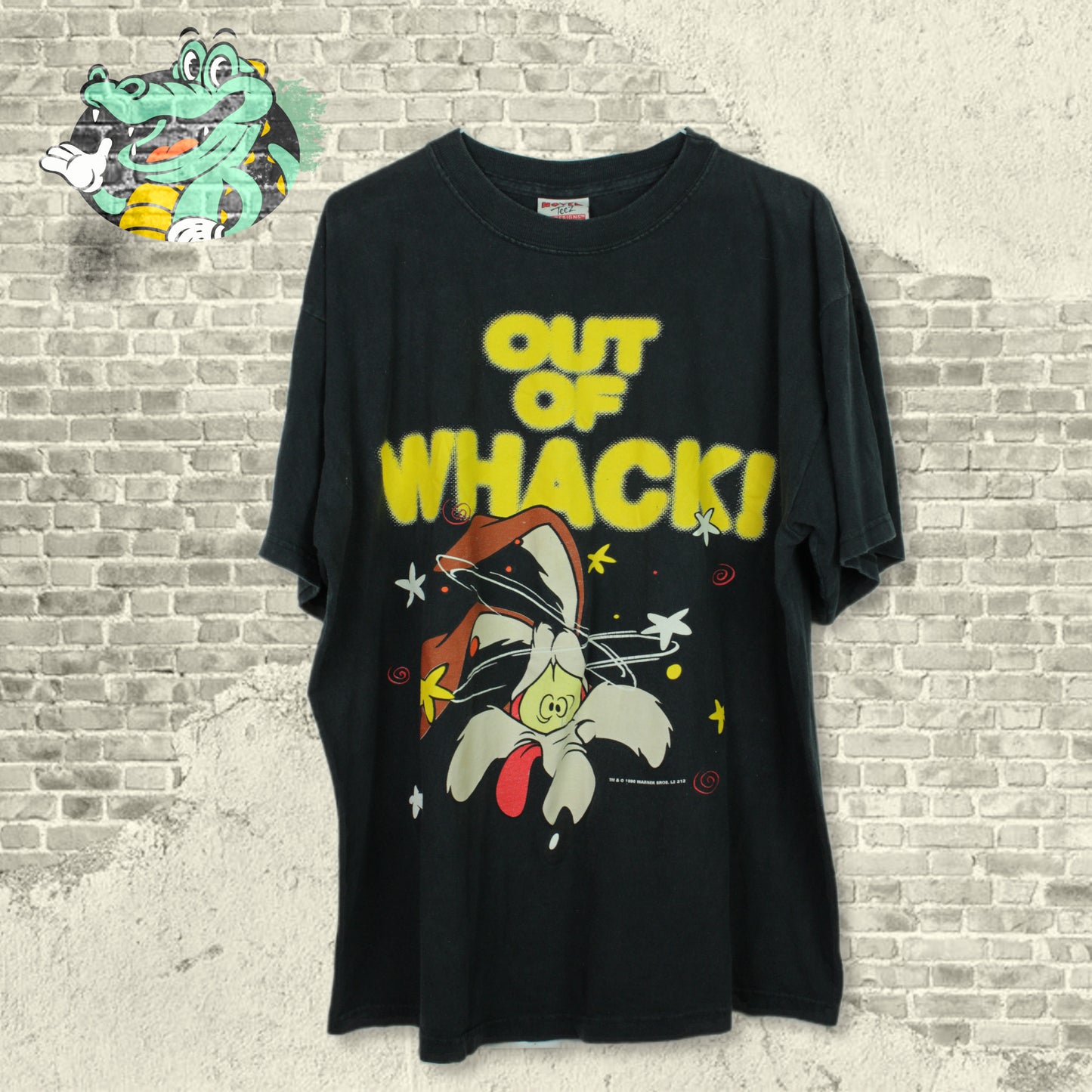 Vintage 90s Looney Tunes Wile E Coyote Out of Whack T-shirt - Extra Large