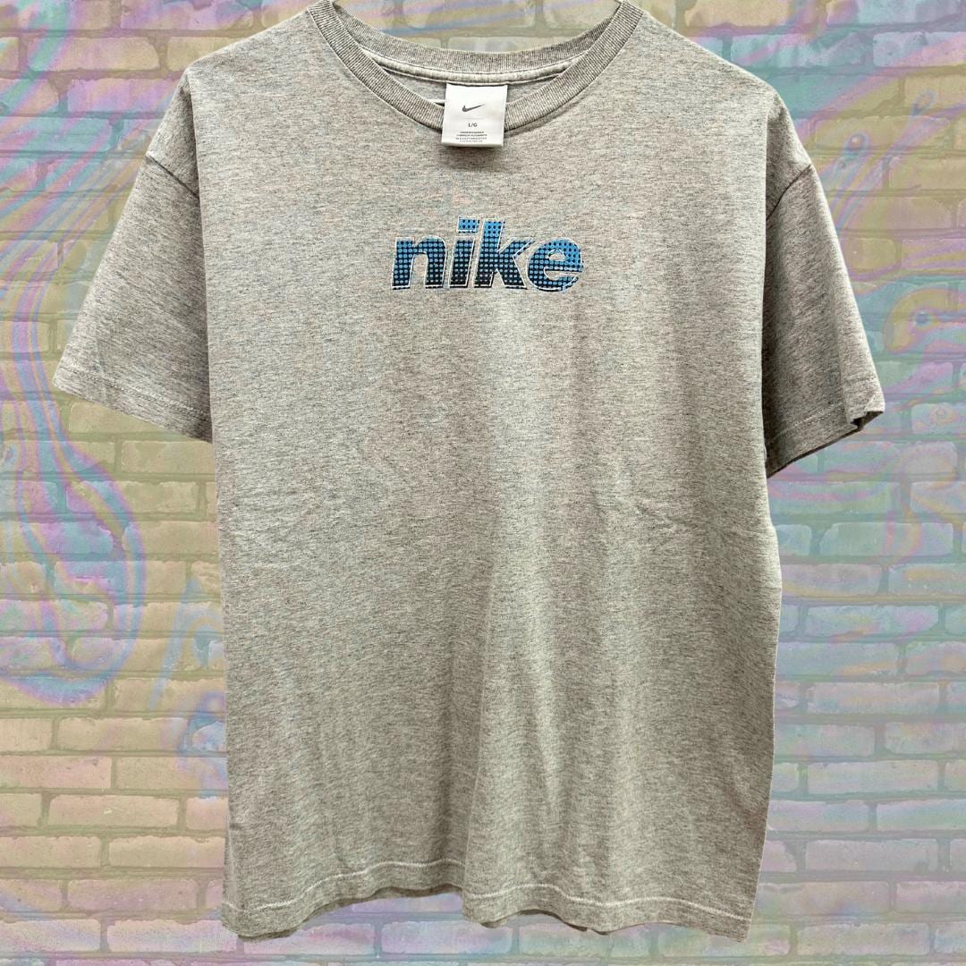 Vintage Nike Gray Classic Logo Y2K Tshirt Size Large