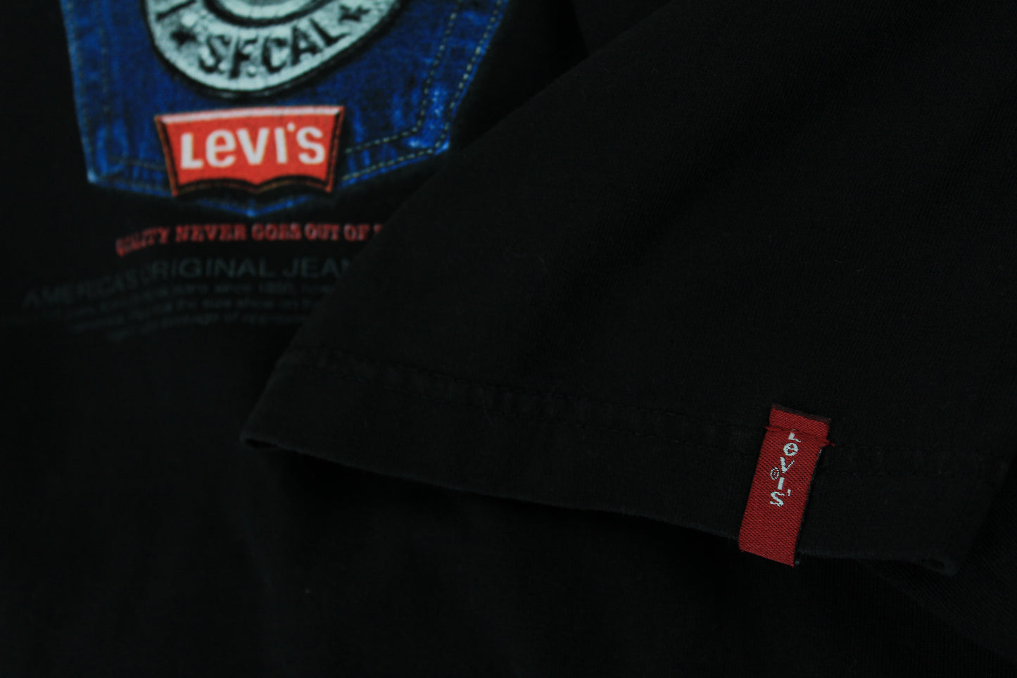 Vintage Levis Jeans Pocket T-shirt - Small